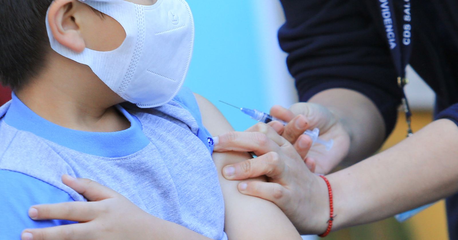 AstraZeneca ómicron