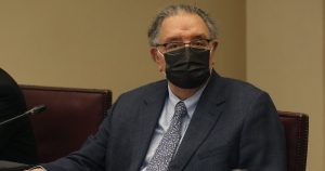 Huenchumilla pide a economistas 