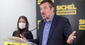 Revelan supuesto financiamiento irregular a campaña de Sebastián Sichel en 2009