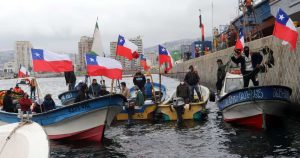 Gobierno alcanza acuerdo con pescadores y volverán al puerto de Valparaíso