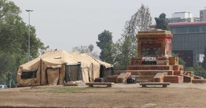 Ejército retira restos del Soldado Desconocido desde monumento a Baquedano