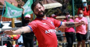 A 26 días de la primera vuelta y bajando en las encuestas, Boric pide aprobar el cuarto retiro: 