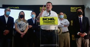Sichel se reúne con ex candidatos del oficialismo para marcar diferencias con Kast y Boric
