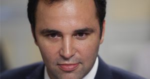 Ex coordinador de candidatura de Sichel responde a acusaciones y acusa 