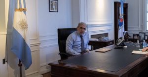 Polémica en Argentina por amenaza de ministro de Seguridad a creador de Gaturro