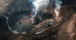 Volcán Kilauea en Hawaii entró en erupción por primera vez desde mayo 