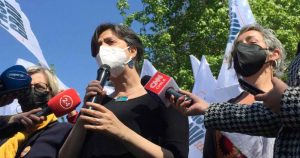 Ex ministra del PC Claudia Pascual lanza candidatura senatorial y propone Congreso unicameral