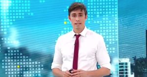 VIDEO - La irónica respuesta de Roberto Cox tras comentado chascarro en pleno noticiero