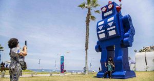 Las obras a gran escala de Hecho En Casa Entel llegan por primera vez a Valdivia