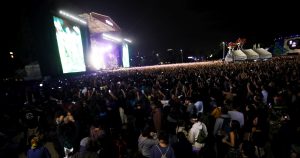 FA, PC y organizaciones vecinales respaldaron a Hassler por conflicto con Lollapalooza
