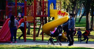 Deudores de pensión alimenticia en Chile: las 10 sanciones del nuevo registro