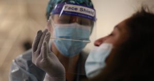 COVID-19: Minsal reportó 2.835 contagios nuevos y más de 15 mil casos activos