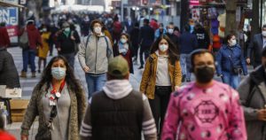 INE: desempleo cae 3,5 puntos pero crecen trabajadores por cuenta propia