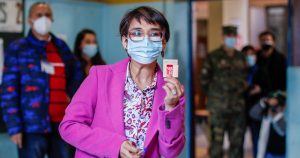 Diputados del Frente Amplio cuestionan millonarios pagos en campaña de Karina Oliva