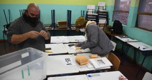 Diputado Celis pidió aumentar el bono para los vocales de mesa