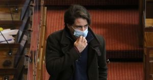 Gonzalo Winter da negativo en su PCR y podrá votar la acusación contra Piñera