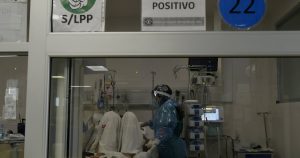 COVID-19: Minsal reportó 1.953 casos nuevos y más de 400 pacientes en ventilación mecánica