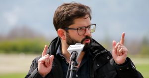 Todos a Fonasa: expertos cuestionan reforma a la salud de Boric