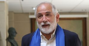 Senador Montes (PS) barre con cuarto retiro, pero confirma voto a favor