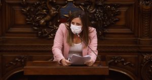 PDI detiene a supuestos autores de amenazas a convencional Teresa Marinovic