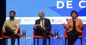 Provoste se mantiene a la espera del PCR de Boric para retomar sus actividades presenciales