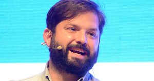 Boric se baja de 