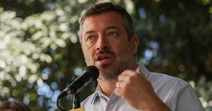 Sichel saca cuentas alegres por participación en debate: 