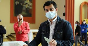 Vicepresidente de la Convención Constitucional se cuadra con Boric