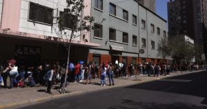 Sistema de Admisión Escolar: apoderados hacen largas filas en oficinas de la Seremi de Educación