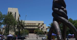 Valparaíso: monumento frente al Congreso podría ser desmantelado