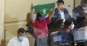 Con votos DC y la ausencia de Boric: Cámara rechaza y archiva proyecto de despenalización del aborto