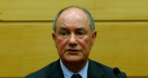 Abogado Enrique Barros protagonizó polémico accidente de tránsito en Las Condes