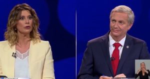 El tenso round entre Kast y Macarena Pizarro: 