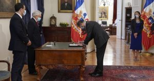 Javier Naranjo jura como nuevo ministro de Medio Ambiente