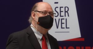 Andrés Tagle emplaza a Abbott por investigación contra Karina Oliva: 