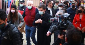 Boric se mantiene cauto ante resultados en el extranjero: 