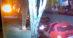 Atacan con bombas molotov edificio del diario Clarín de Argentina 