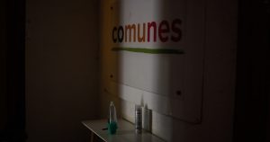 Todo borrado y sin computadores: el resultado del allanamiento de la sede de Comunes