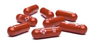 Ministro Paris por antiviral aprobado en Reino Unido: 