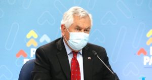 Ministro Paris criticó