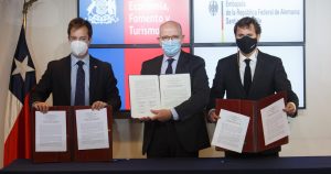 Gobierno firma acuerdo para que pymes puedan expandir sus negocios a Alemania