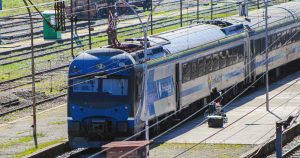 Las tres razones que explican por qué masificar trenes para pasajeros es inviable en Chile