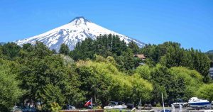 Joven fue apuñalado tras defender a su pareja de insultos homofóbicos en Pucón