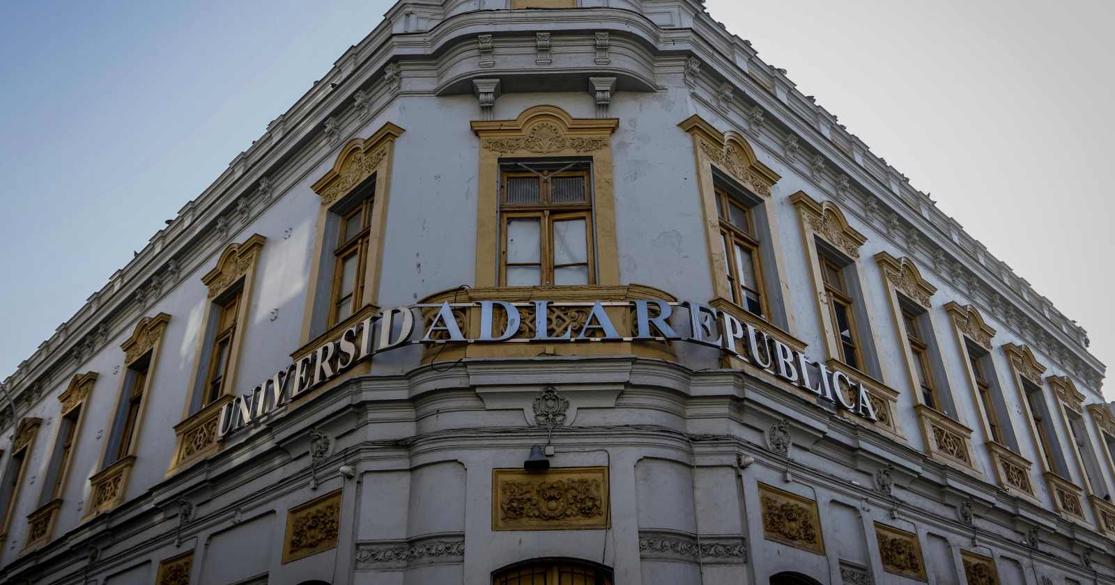 corte Universidad La República