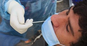 Chile cierra el año reportando 1.831 casos nuevos de COVID-19 y un alza en la positividad