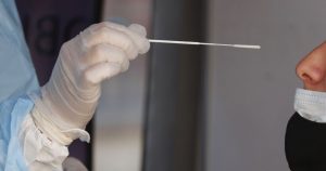 COVID-19: Minsal volvió a reportar menos de mil casos nuevos tras casi dos meses