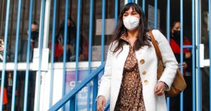 Chequeo: ¿Izkia Siches pagó beca de especialidad con servicio público?