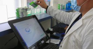 Chilenos crean plataforma médica que permite encontrar los medicamentos más económicos