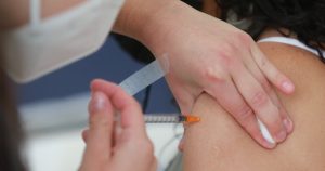 OMS da la autorización de uso de emergencia a la vacuna de Novavax