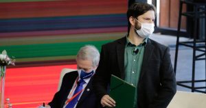 Encuesta Criteria: Boric superaría a Kast en el balotaje